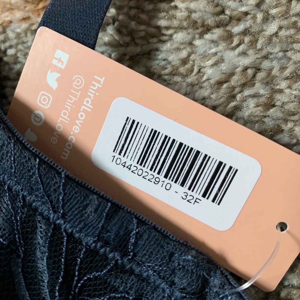 32F petal lace Demi bra